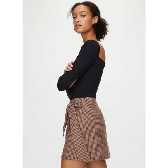 WILFRED Aritzia Wool Cashmere High Rise Wrap-Front Mini Skirt Sz 00 - Picture 4 of 9